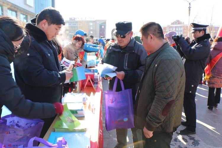 锡盟农机产品质量监督投诉站：“3·15” 农机人在行动