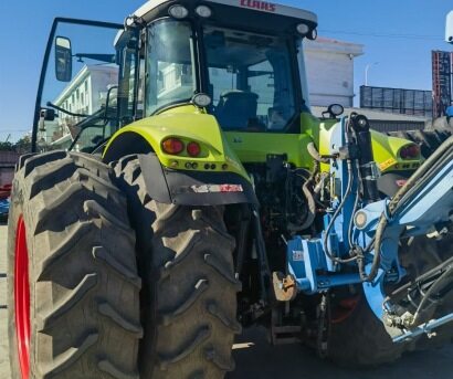 CLAAS 克拉斯850拖拉機(jī)