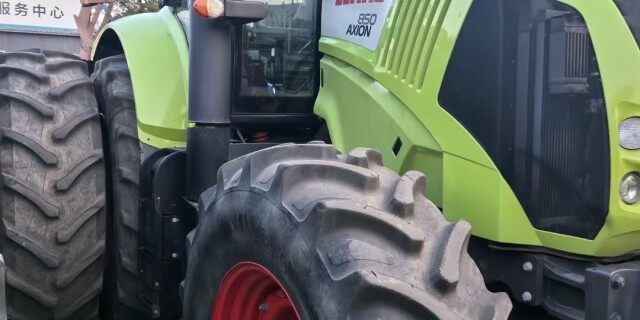 CLAAS 克拉斯850拖拉机