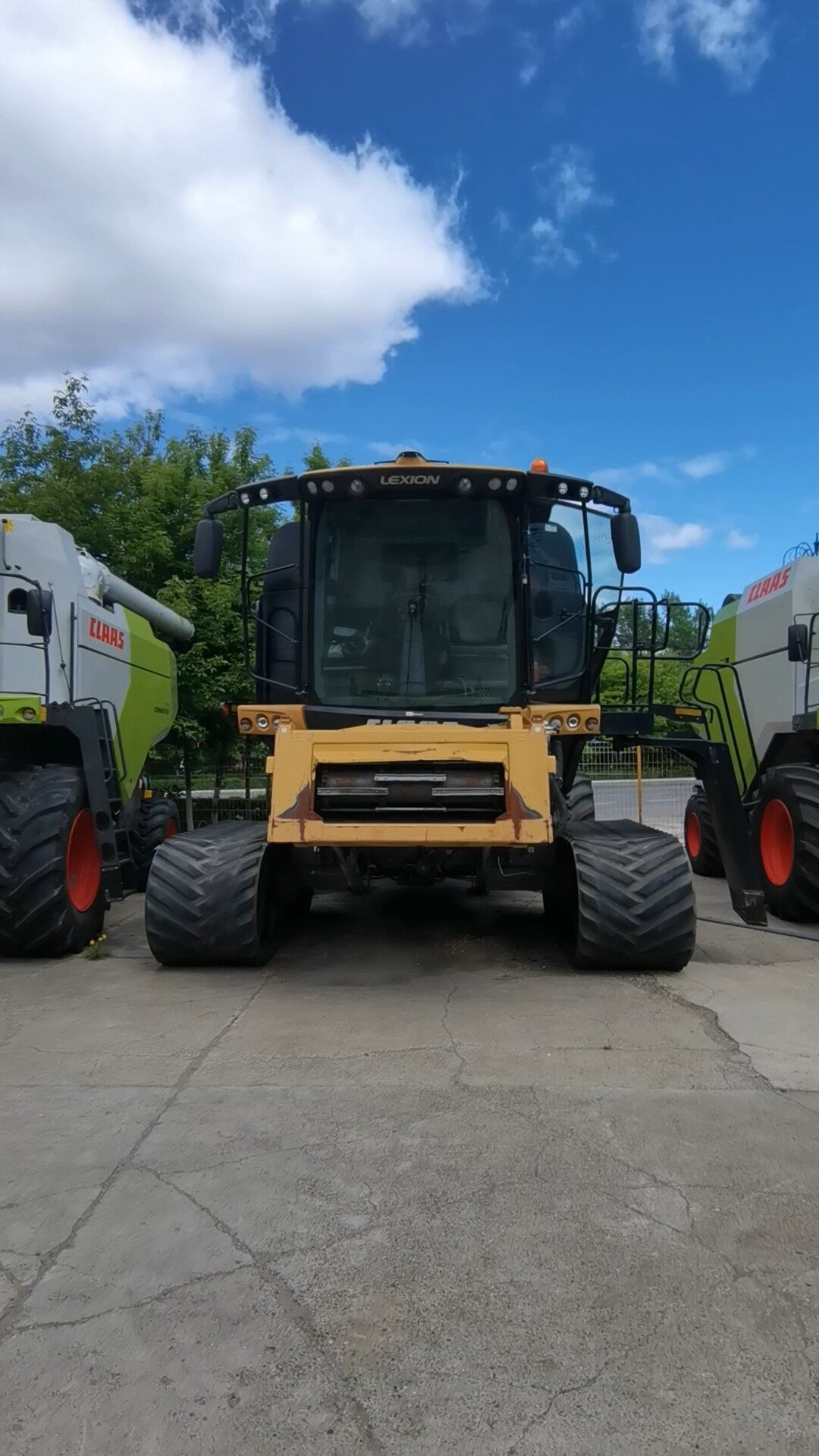 CLAAS 克拉斯LEXION750收割机