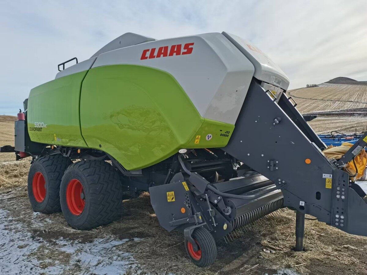 CLAAS 克拉斯QUADRANT5300RC打捆机