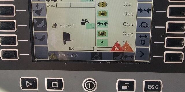 CLAAS 克拉斯4200打捆机