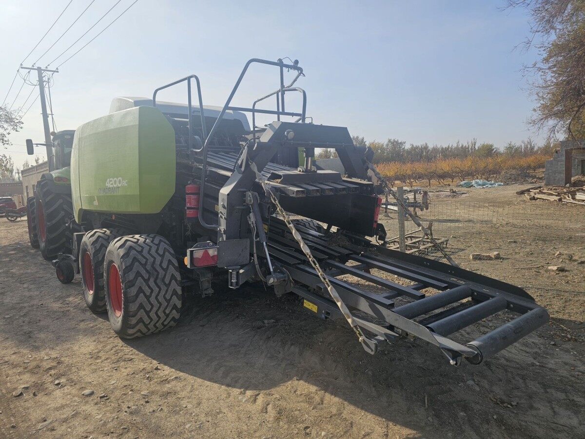 CLAAS 克拉斯4200打捆机