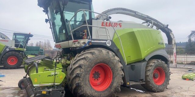 CLAAS 克拉斯JAGUAR970青贮机