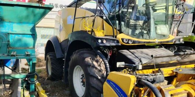 NewHolland纽荷兰纽荷兰FR450青贮机