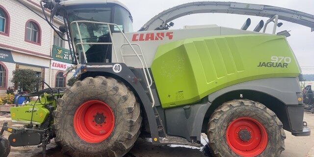 CLAAS 克拉斯JAGUAR970青贮机