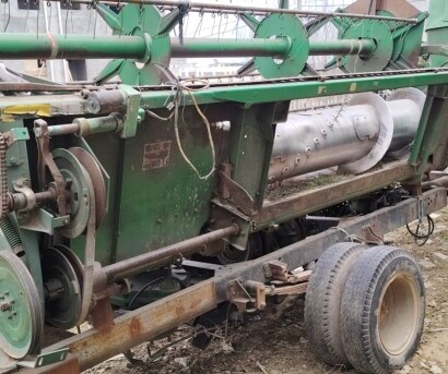 約翰迪爾W210聯合收割機