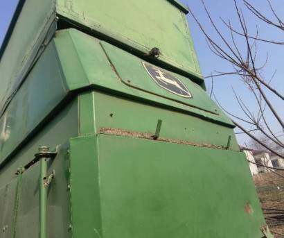 JohnDeere 约翰迪尔W230收割机