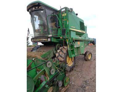 JohnDeere 約翰迪爾W230收割機(jī)