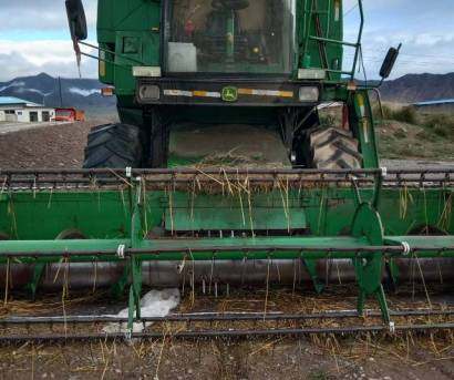 JohnDeere 約翰迪爾W230收割機
