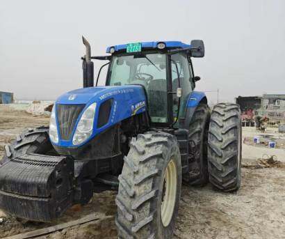 NewHolland紐荷蘭2304拖拉機(jī)