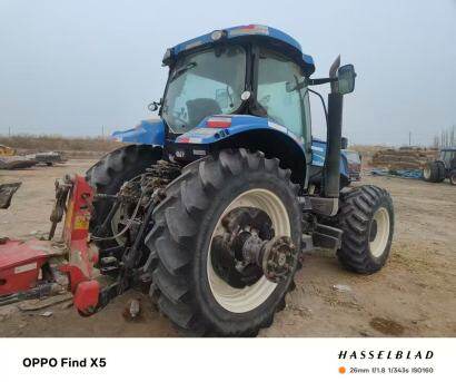 NewHolland紐荷蘭2104拖拉機(jī)
