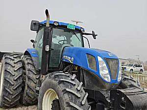 二手NewHolland纽荷兰2304拖拉机