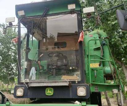 JohnDeere 約翰迪爾W80收割機(jī)