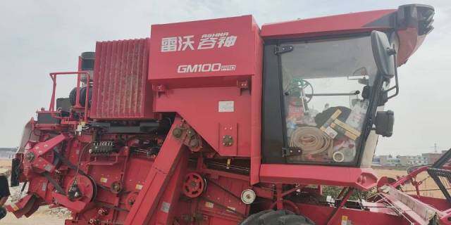 雷沃谷神GM100(4LZ-10M7)纵轴流轮式谷物收获机