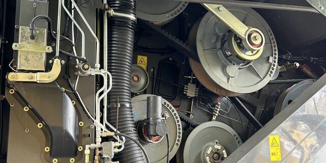 CLAAS 克拉斯克拉斯770TT收割机