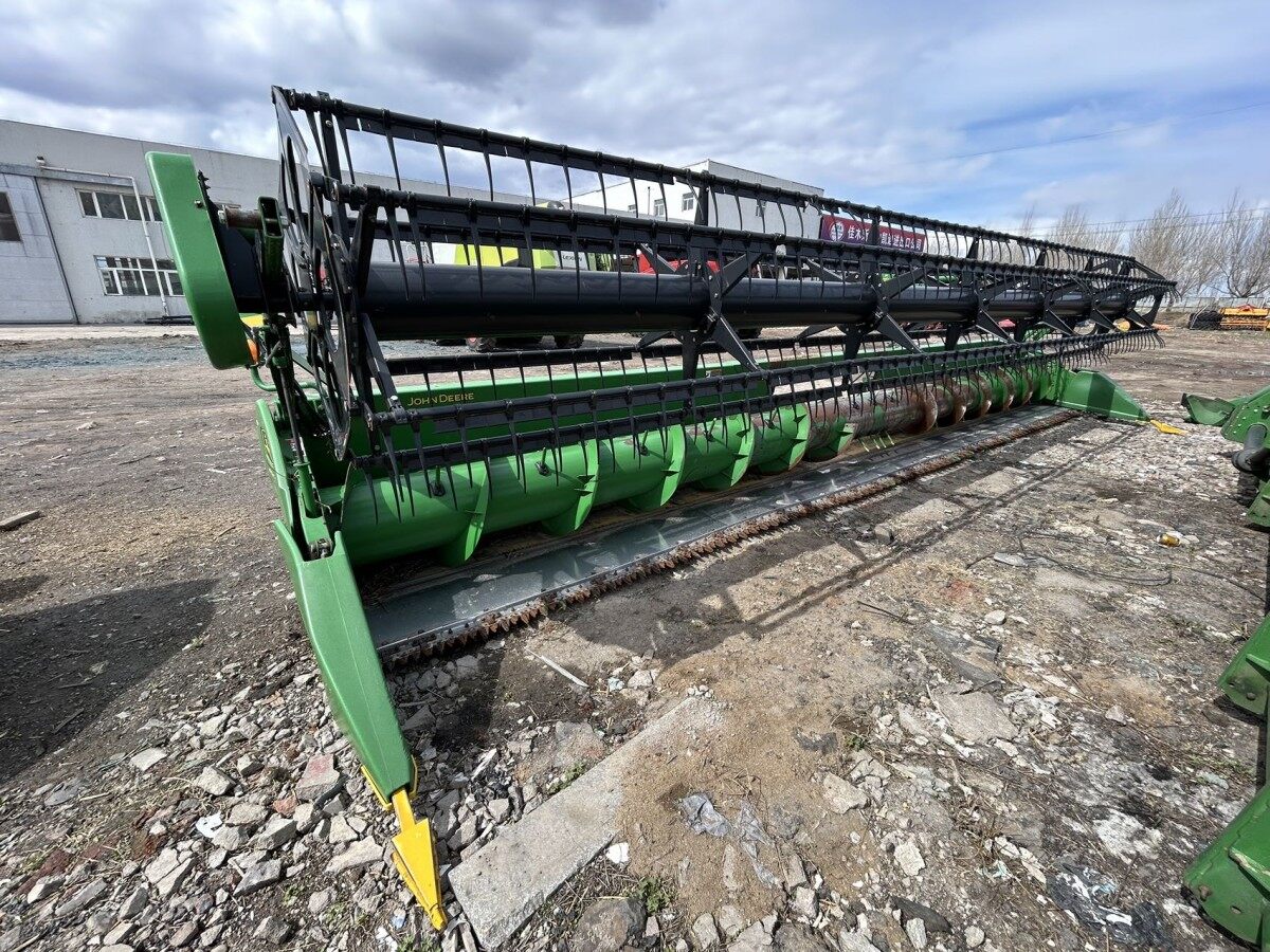 CLAAS 克拉斯克拉斯770TT收割机