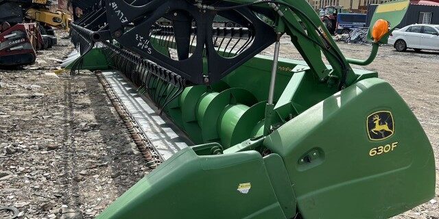 CLAAS 克拉斯克拉斯770TT收割机