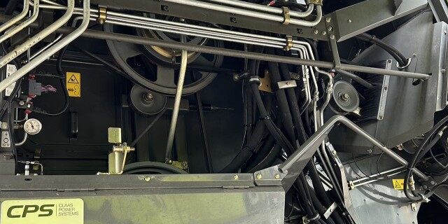 CLAAS 克拉斯克拉斯770TT收割机