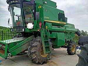 JohnDeere 约翰迪尔R230收割机