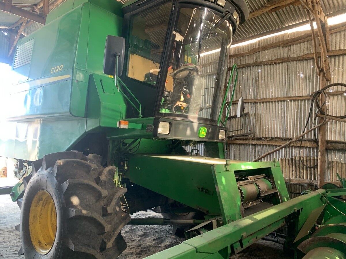 JohnDeere 约翰迪尔C120收割机