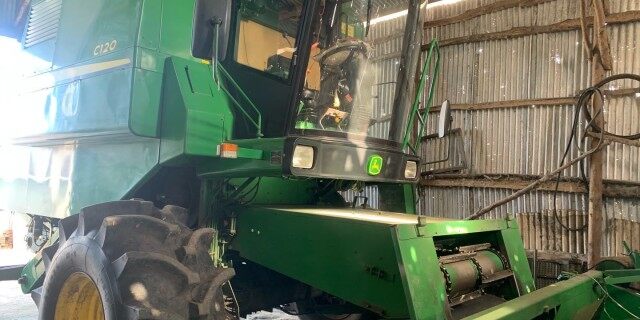 JohnDeere 约翰迪尔C120收割机