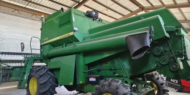 JohnDeere 约翰迪尔C120收割机