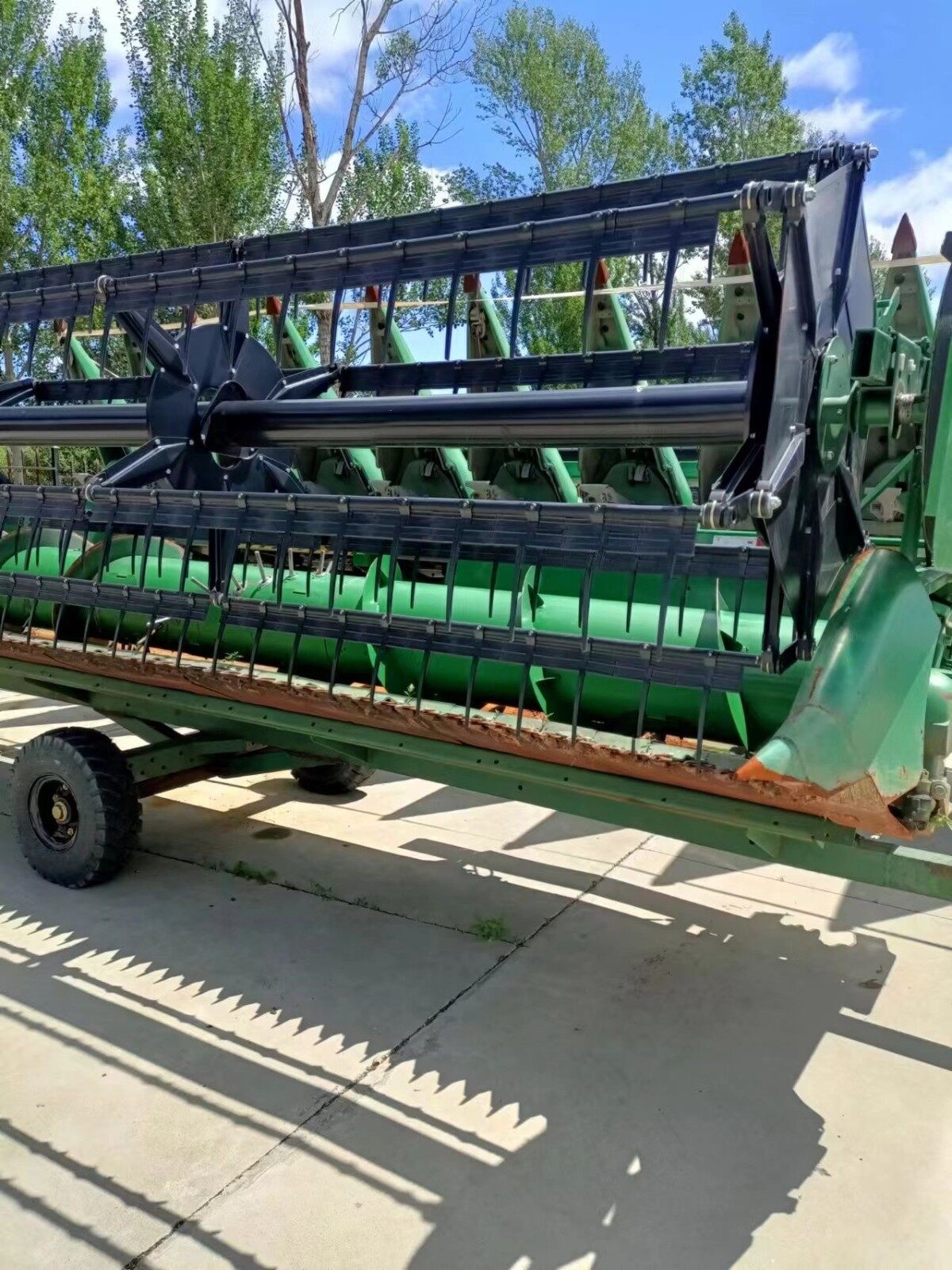 JohnDeere 约翰迪尔R230收割机