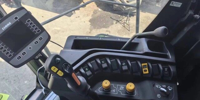 CLAAS 克拉斯D370收割机