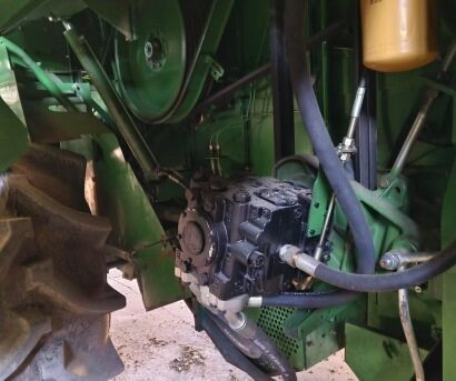 JohnDeere 約翰迪爾C120收割機(jī)