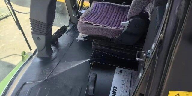 CLAAS 克拉斯D370收割机