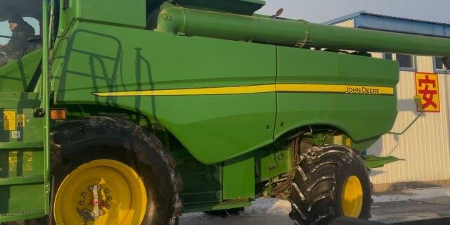 JohnDeere 约翰迪尔S680收割机
