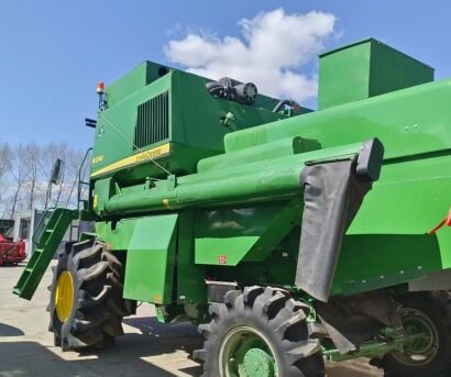 JohnDeere 約翰迪爾C120收割機(jī)