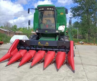 JohnDeere 約翰迪爾R230收割機