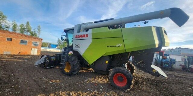 CLAAS 克拉斯D370收割机