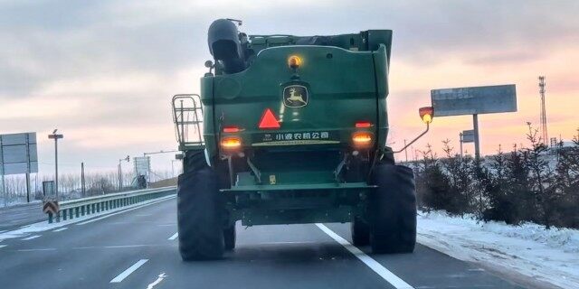 JohnDeere 约翰迪尔S680收割机