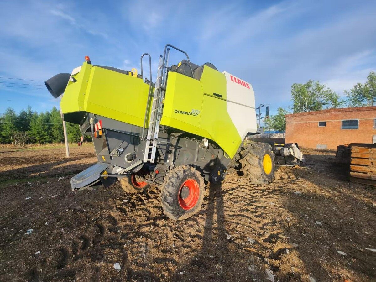 CLAAS 克拉斯D370收割机