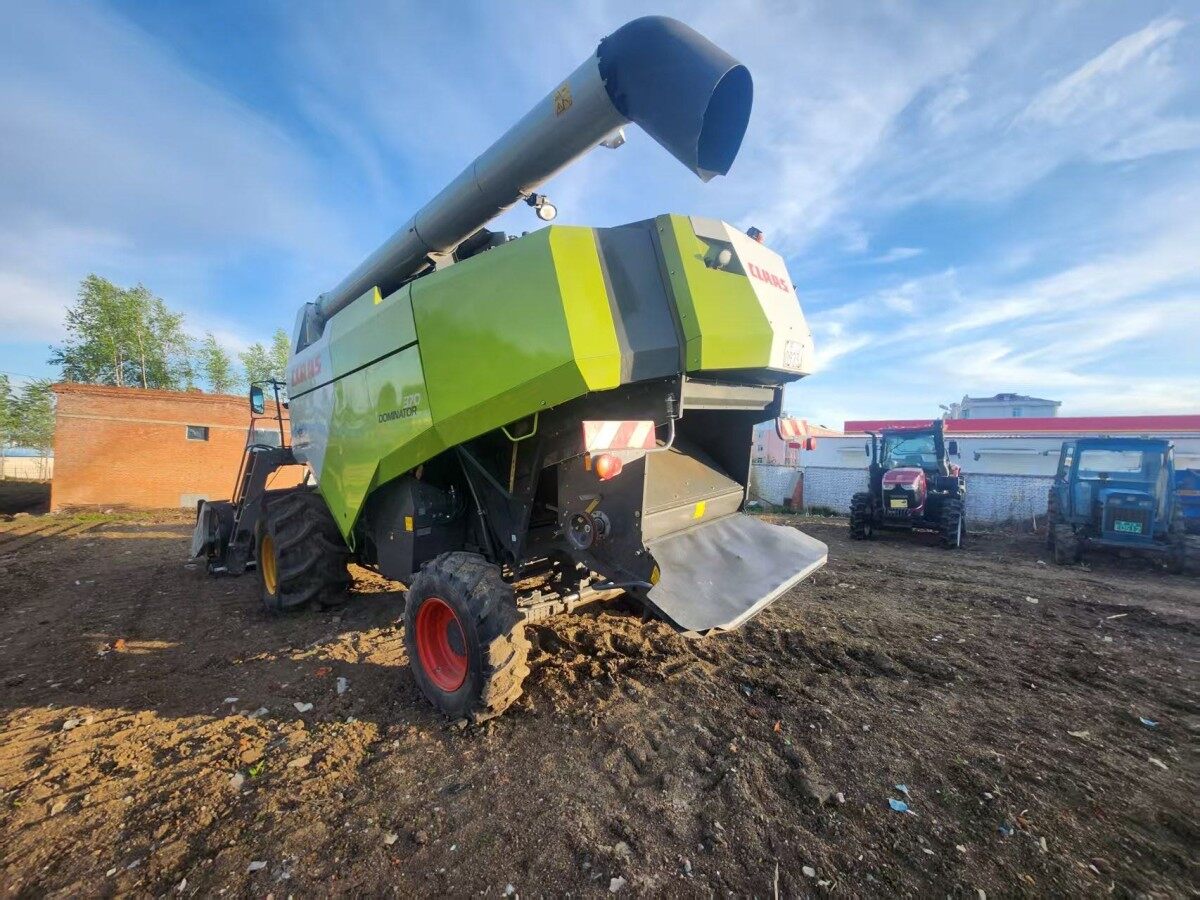 CLAAS 克拉斯D370收割机
