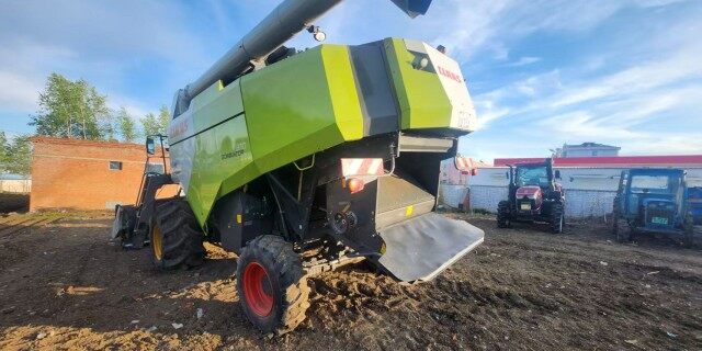 CLAAS 克拉斯D370收割机