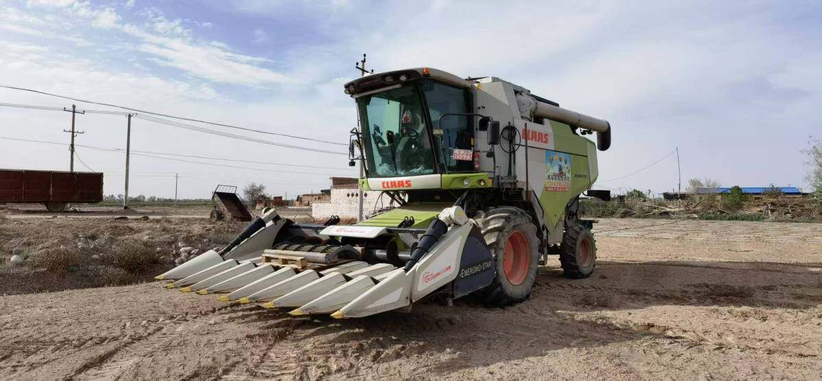 CLAAS 克拉斯370收割机