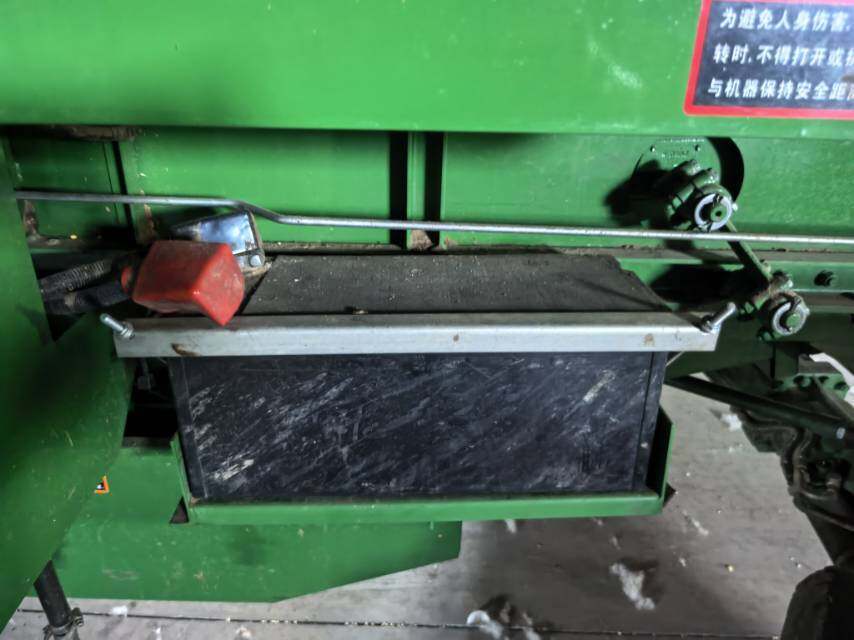 JohnDeere 约翰迪尔R230收割机
