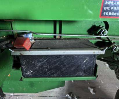 JohnDeere 約翰迪爾R230收割機