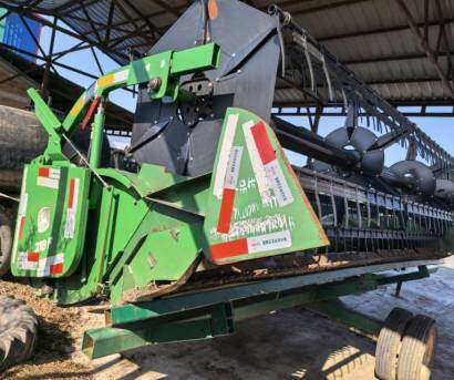JohnDeere 約翰迪爾R230收割機