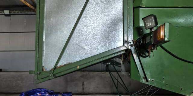 JohnDeere 约翰迪尔R230收割机