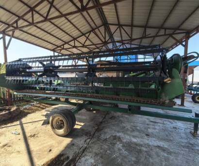 JohnDeere 約翰迪爾R230收割機