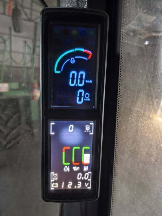 JohnDeere 约翰迪尔R230收割机