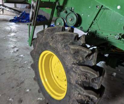 JohnDeere 約翰迪爾R230收割機