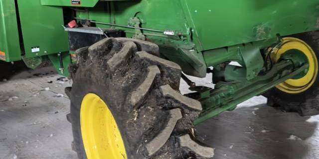 JohnDeere 约翰迪尔R230收割机