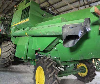 JohnDeere 約翰迪爾R230收割機
