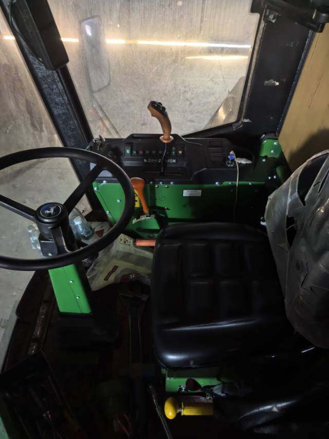 JohnDeere 约翰迪尔R230收割机